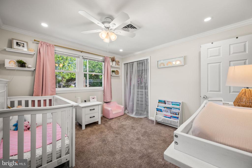 2218 LEE LANE
