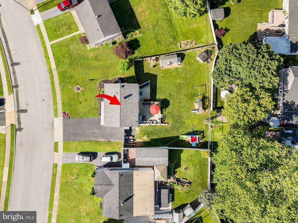 2218 LEE LANE