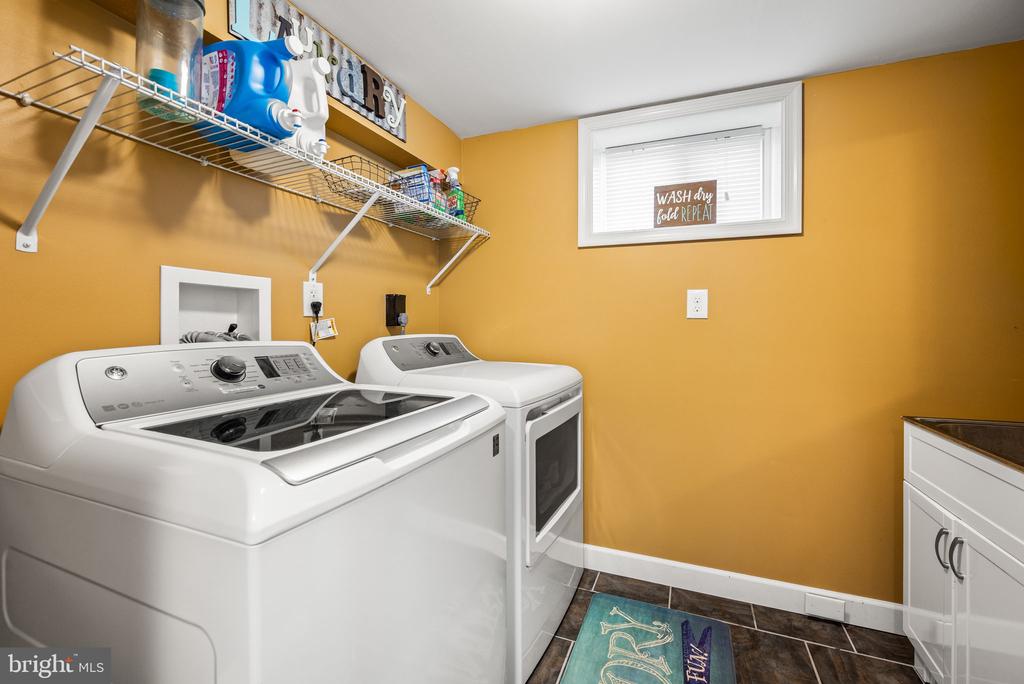 2218 LEE LANE