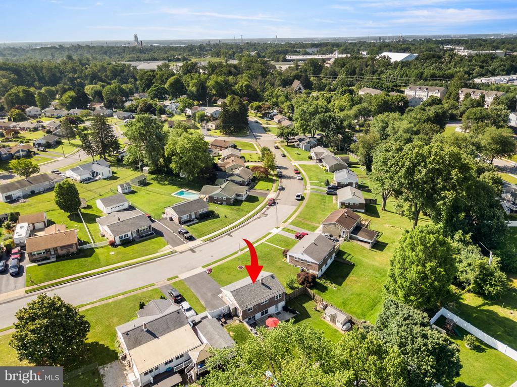2218 LEE LANE