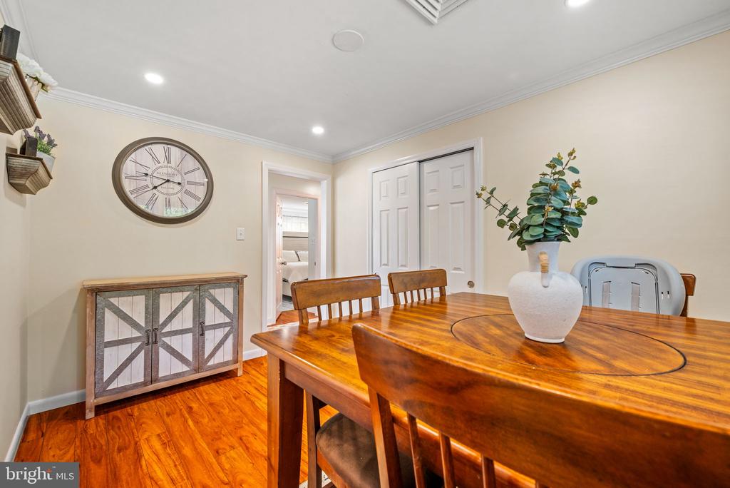 2218 LEE LANE