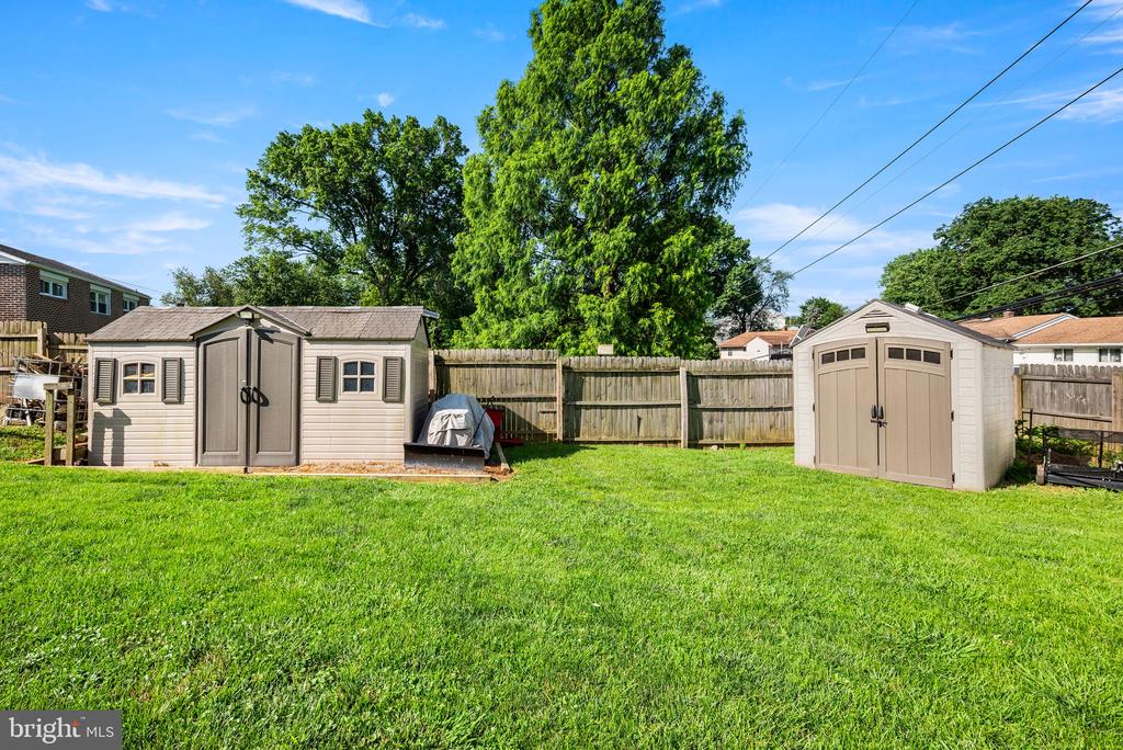 2218 LEE LANE
