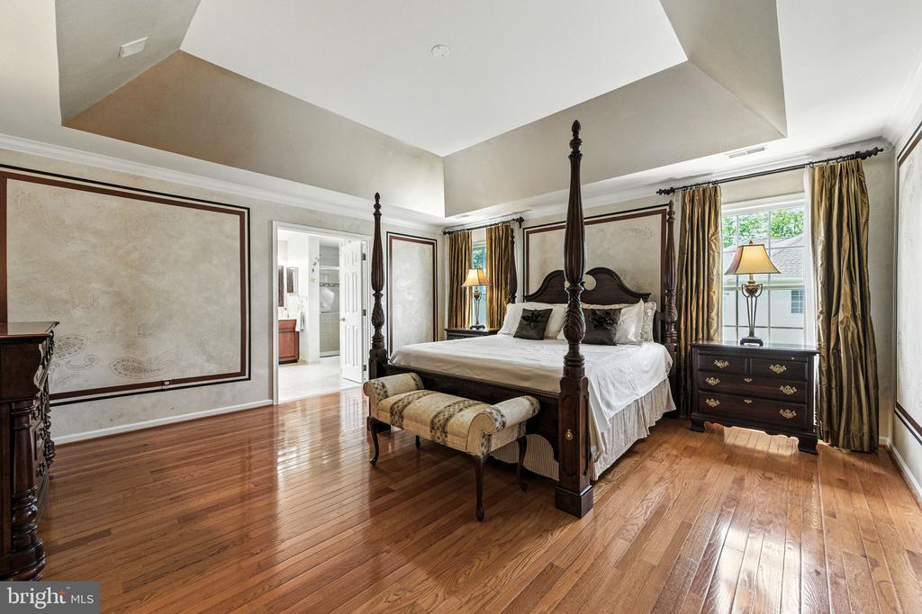 33 THOMAS SPEAKMAN DRIVE