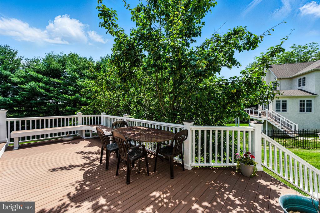33 THOMAS SPEAKMAN DRIVE