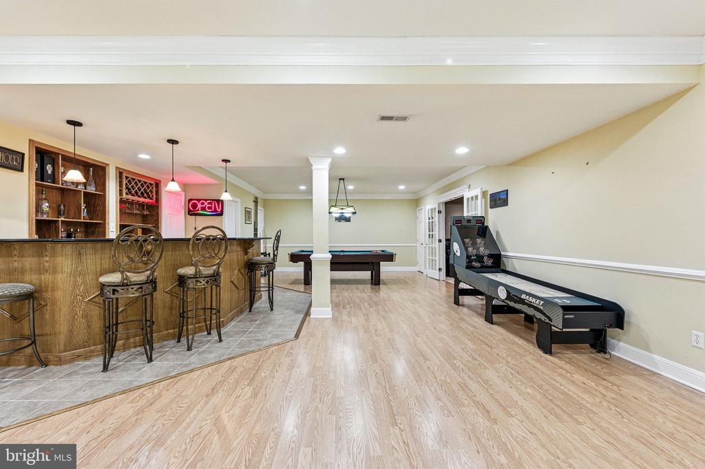 33 THOMAS SPEAKMAN DRIVE