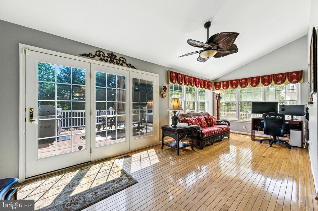 33 THOMAS SPEAKMAN DRIVE