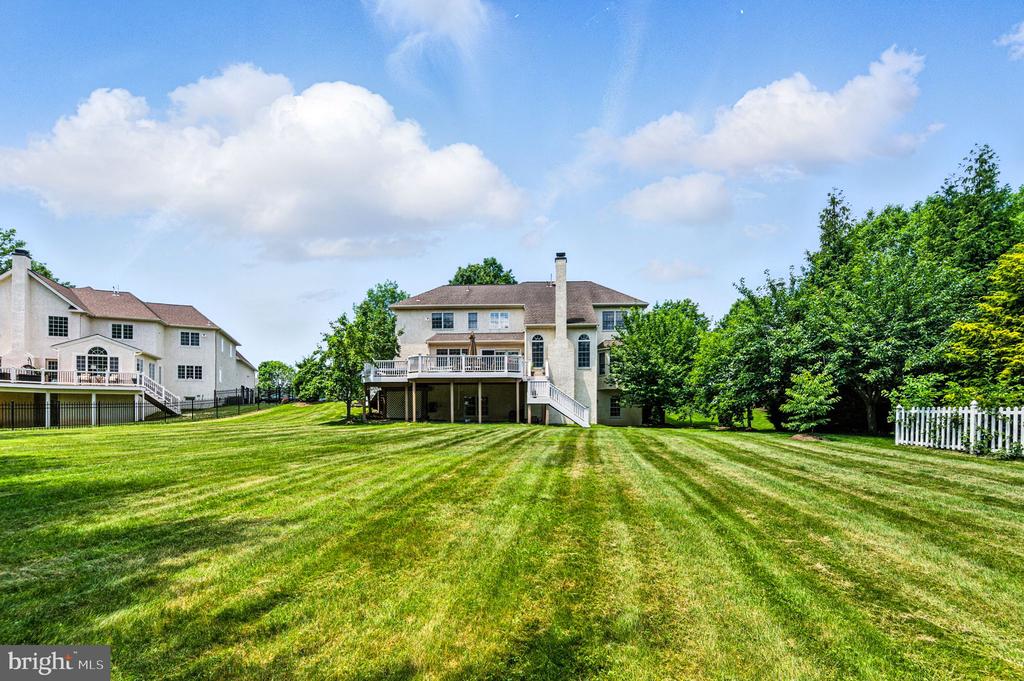 33 THOMAS SPEAKMAN DRIVE