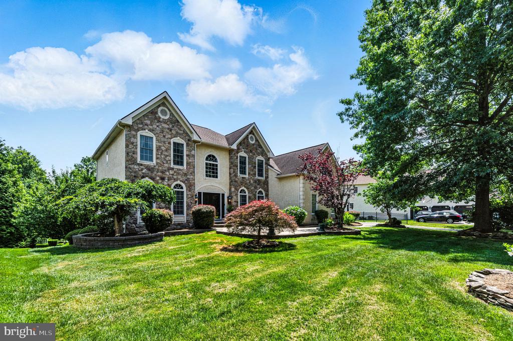 33 THOMAS SPEAKMAN DRIVE