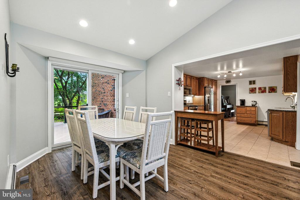 403 SCOTT LANE