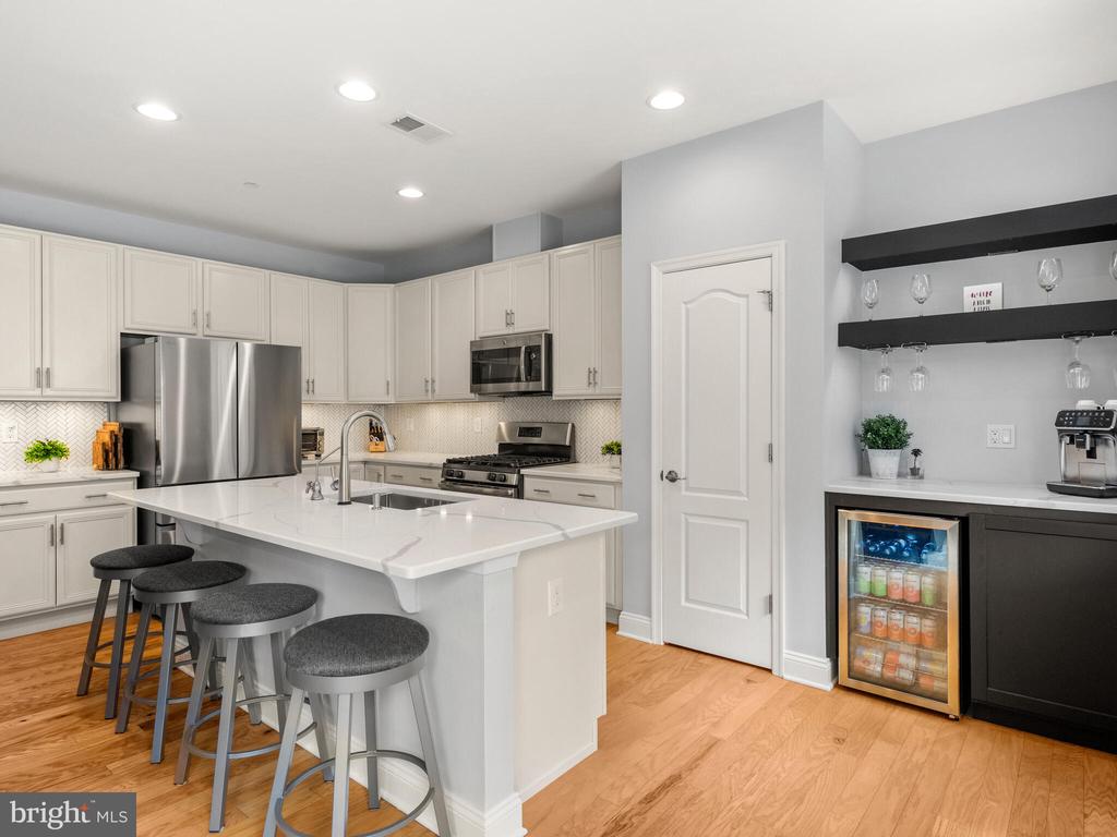 3576 MUIRWOOD DRIVE