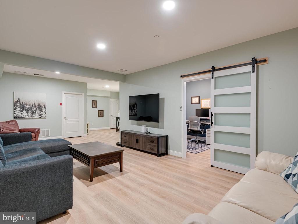 3576 MUIRWOOD DRIVE