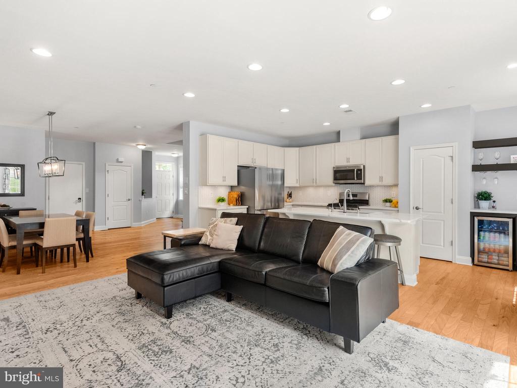 3576 MUIRWOOD DRIVE