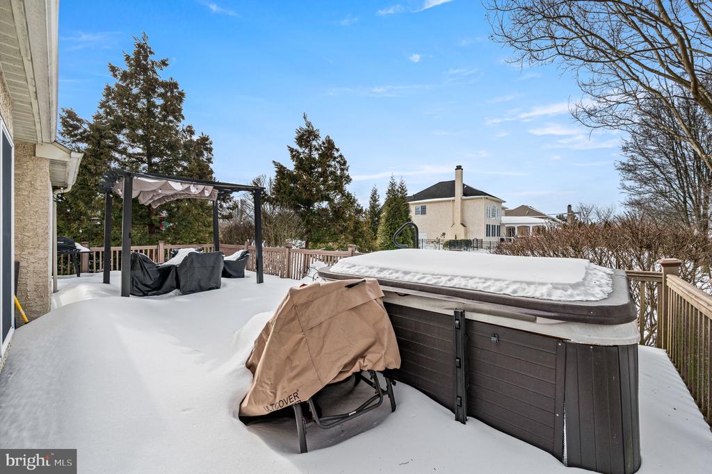28 THOMAS SPEAKMAN DRIVE