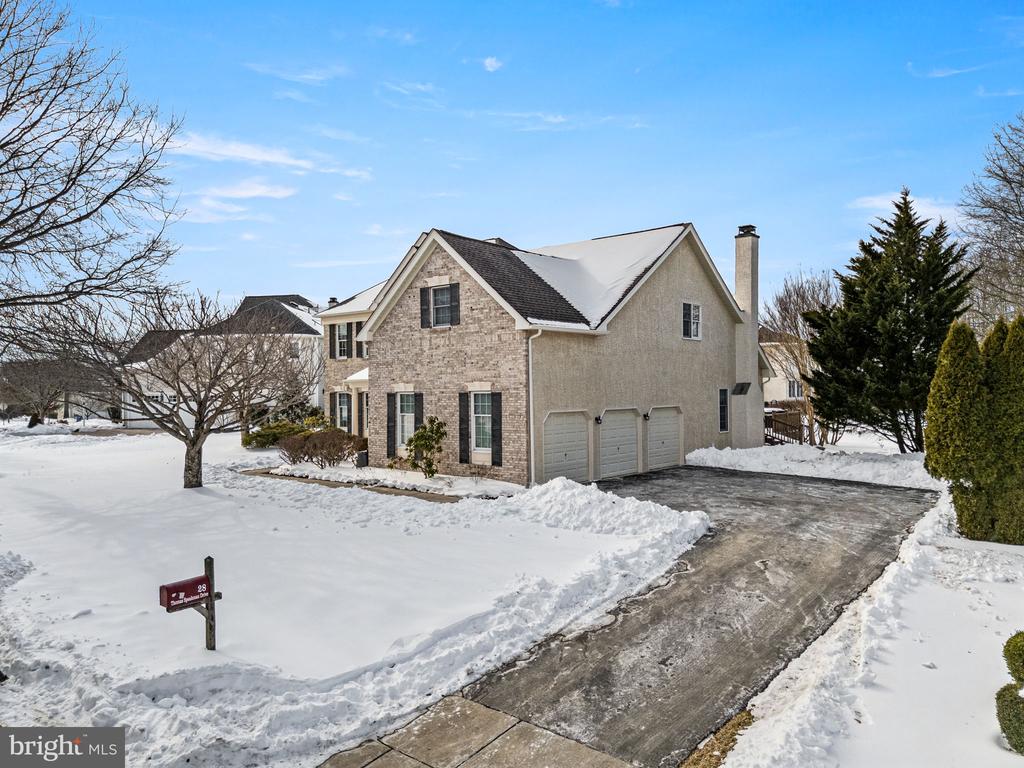 28 THOMAS SPEAKMAN DRIVE