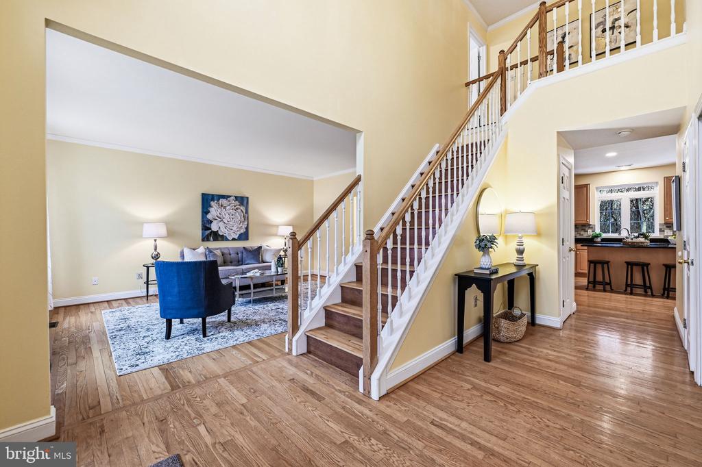 32 WOODSVIEW DRIVE