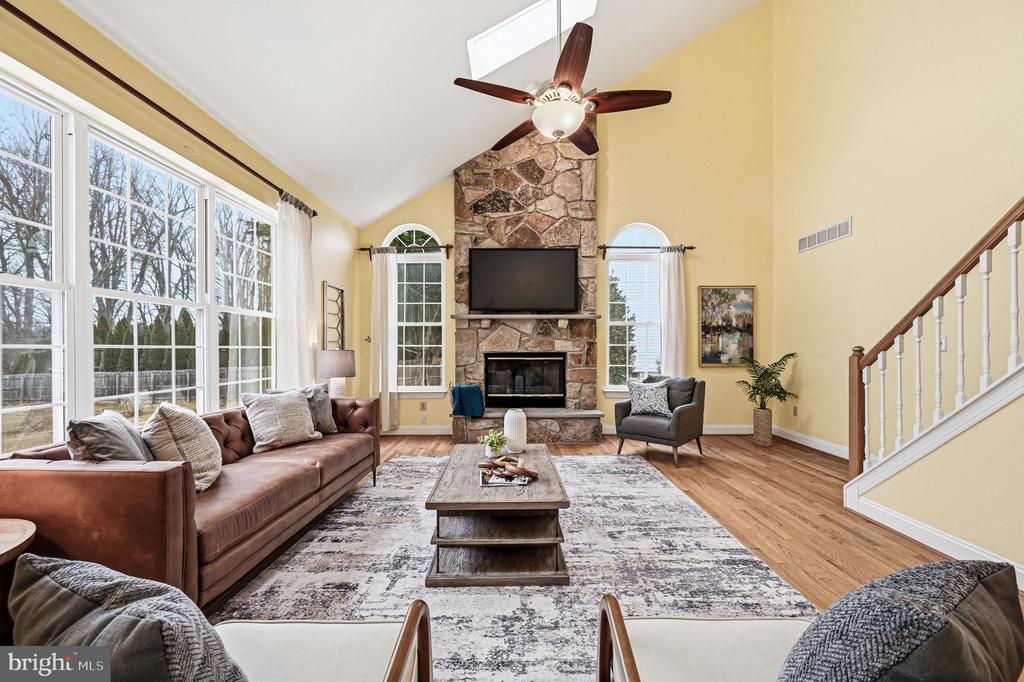 32 WOODSVIEW DRIVE
