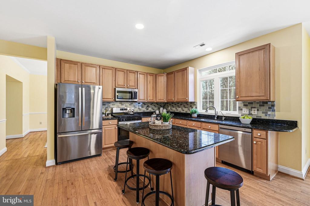 32 WOODSVIEW DRIVE