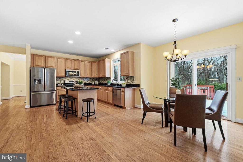 32 WOODSVIEW DRIVE