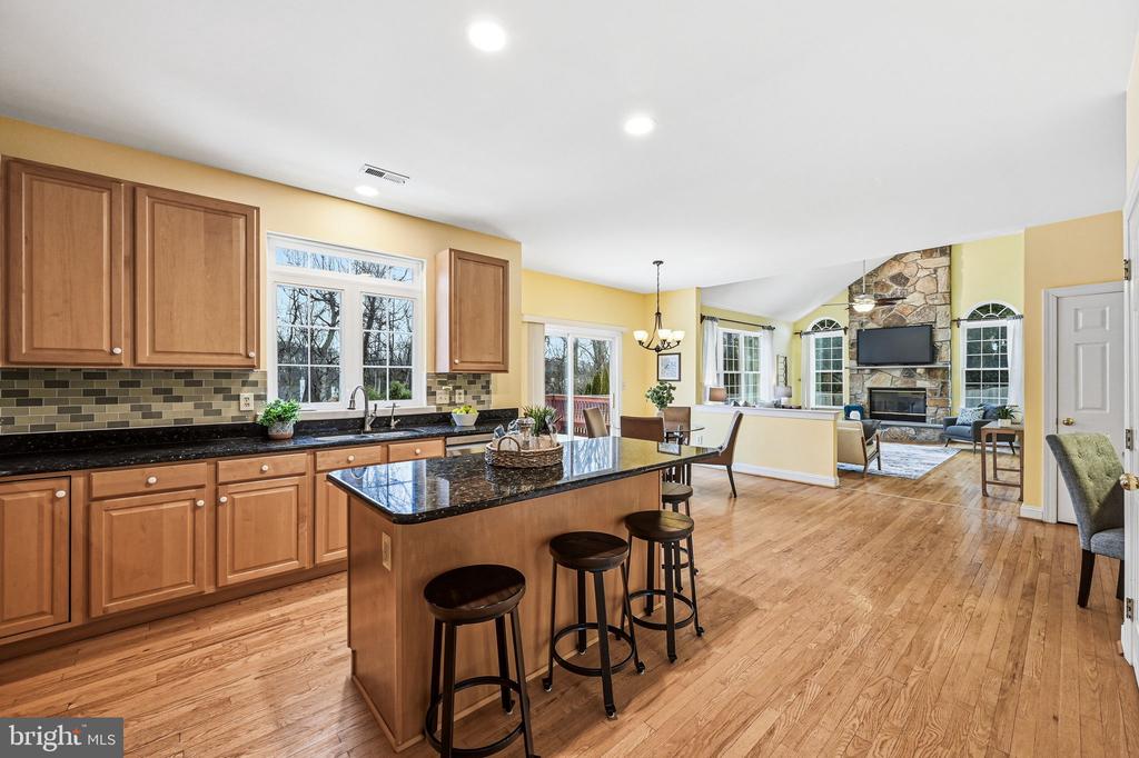 32 WOODSVIEW DRIVE