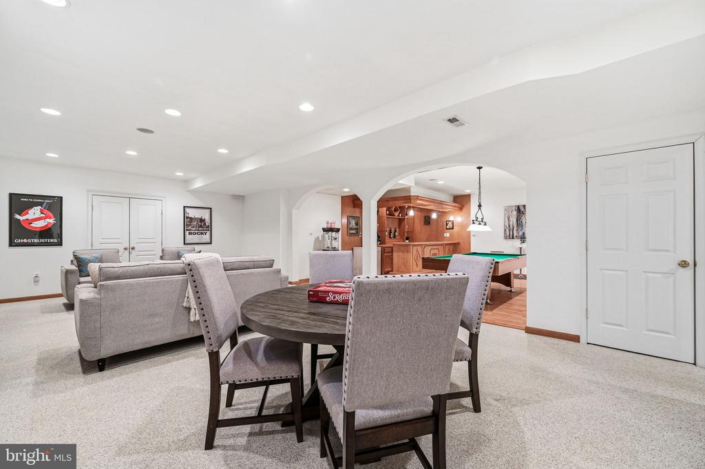 32 WOODSVIEW DRIVE