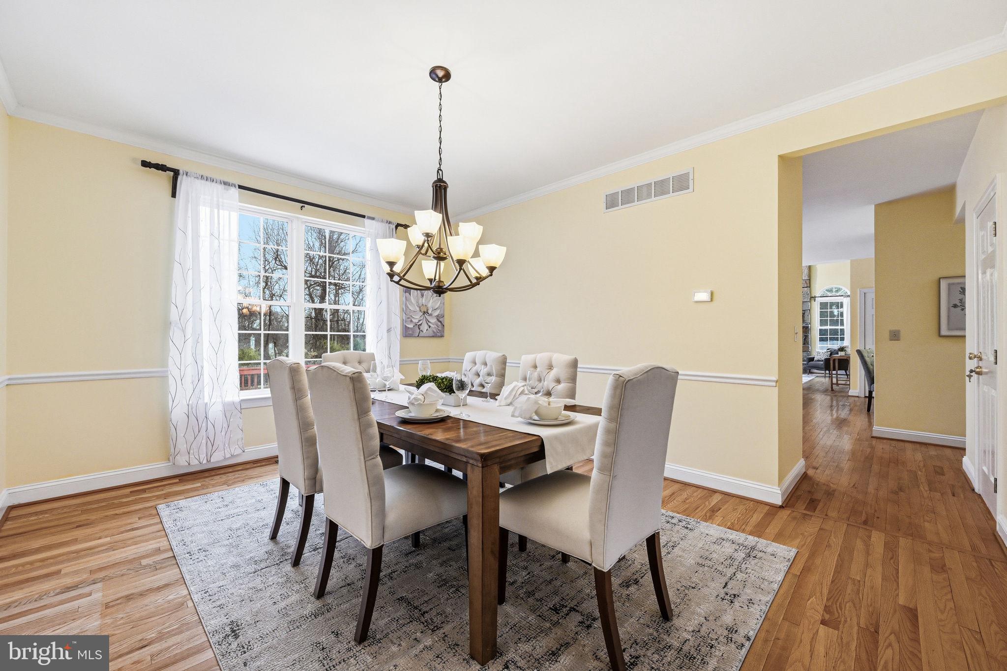 32 WOODSVIEW DRIVE