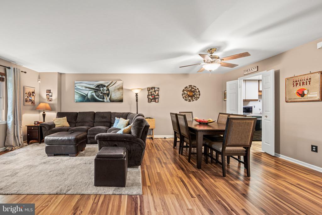 1160 PUTNAM BOULEVARD 71