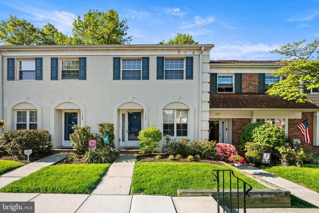 1160 PUTNAM BOULEVARD 71