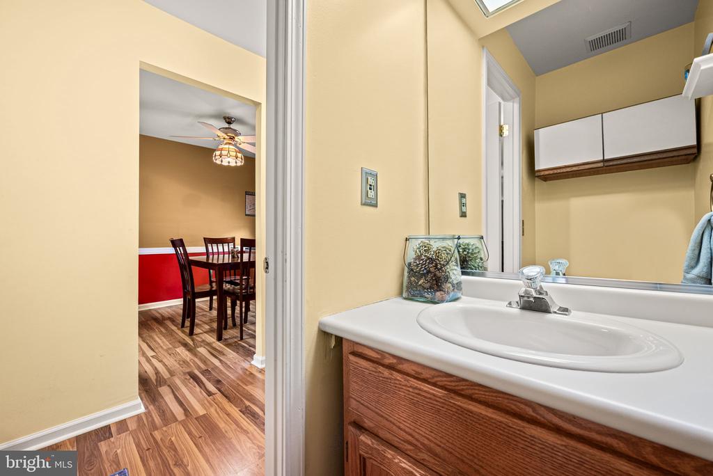 1160 PUTNAM BOULEVARD 71