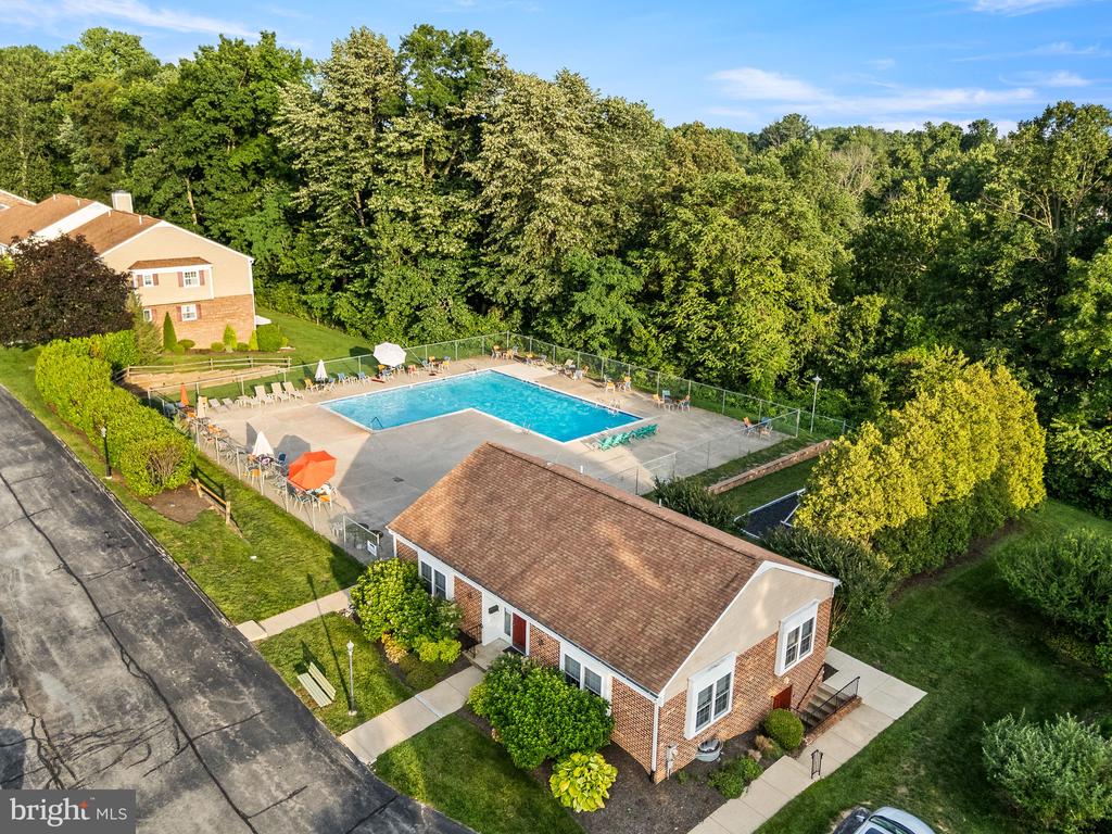 1160 PUTNAM BOULEVARD 71