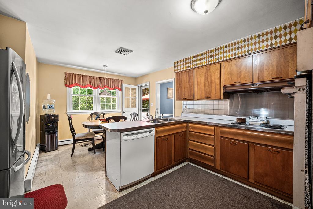 919 PENN VALLEY ROAD