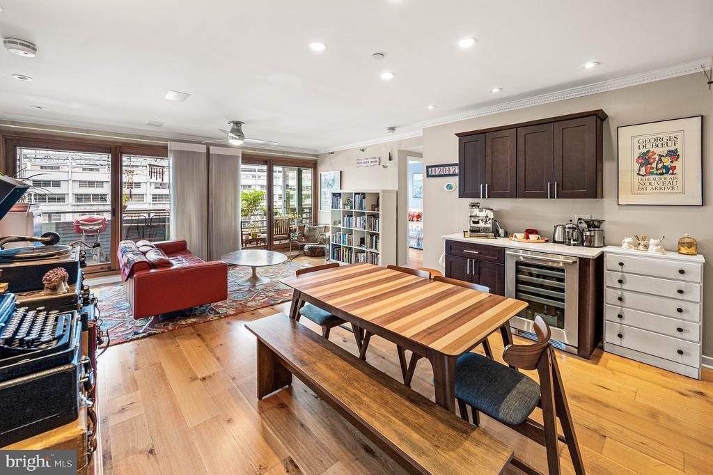 3 N COLUMBUS BOULEVARD Unit: MD317