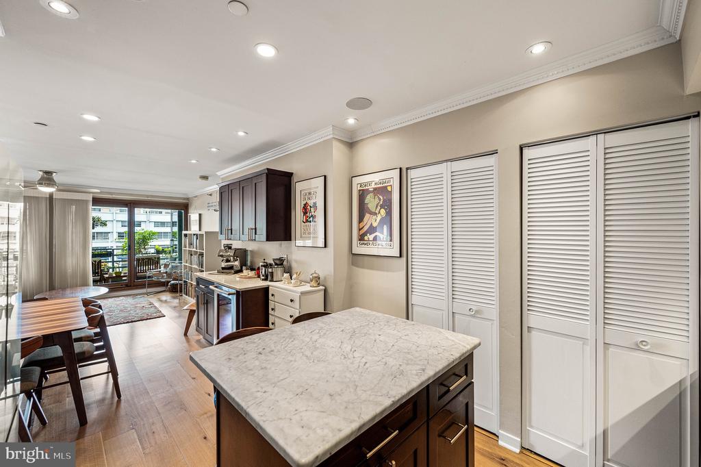 3 N COLUMBUS BOULEVARD Unit: MD317
