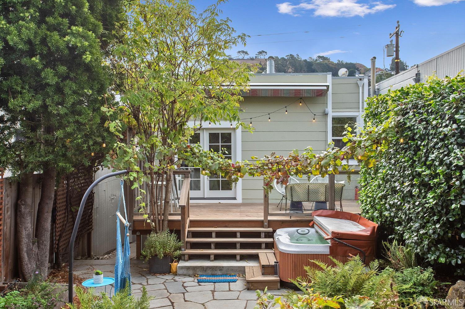 76 Tiffany Avenue