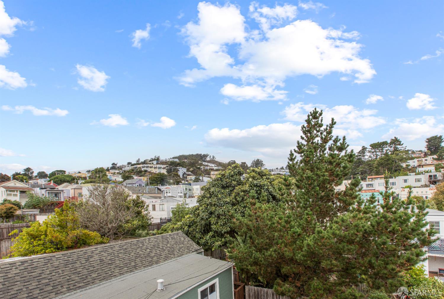 554 Monterey Boulevard
