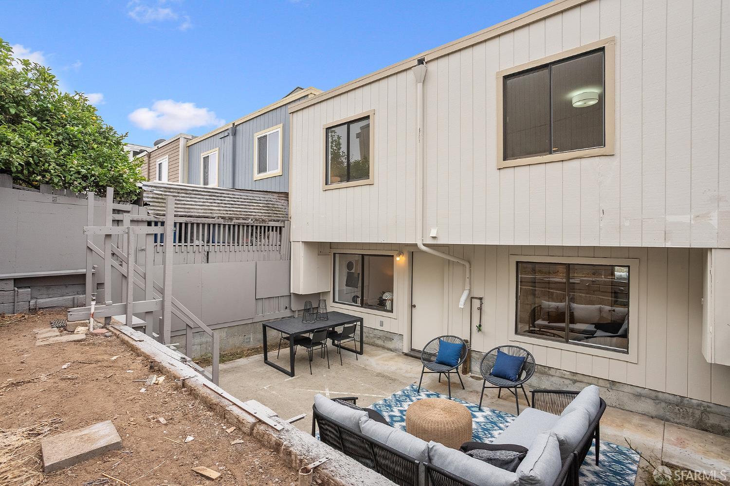 275 3rd Avenue