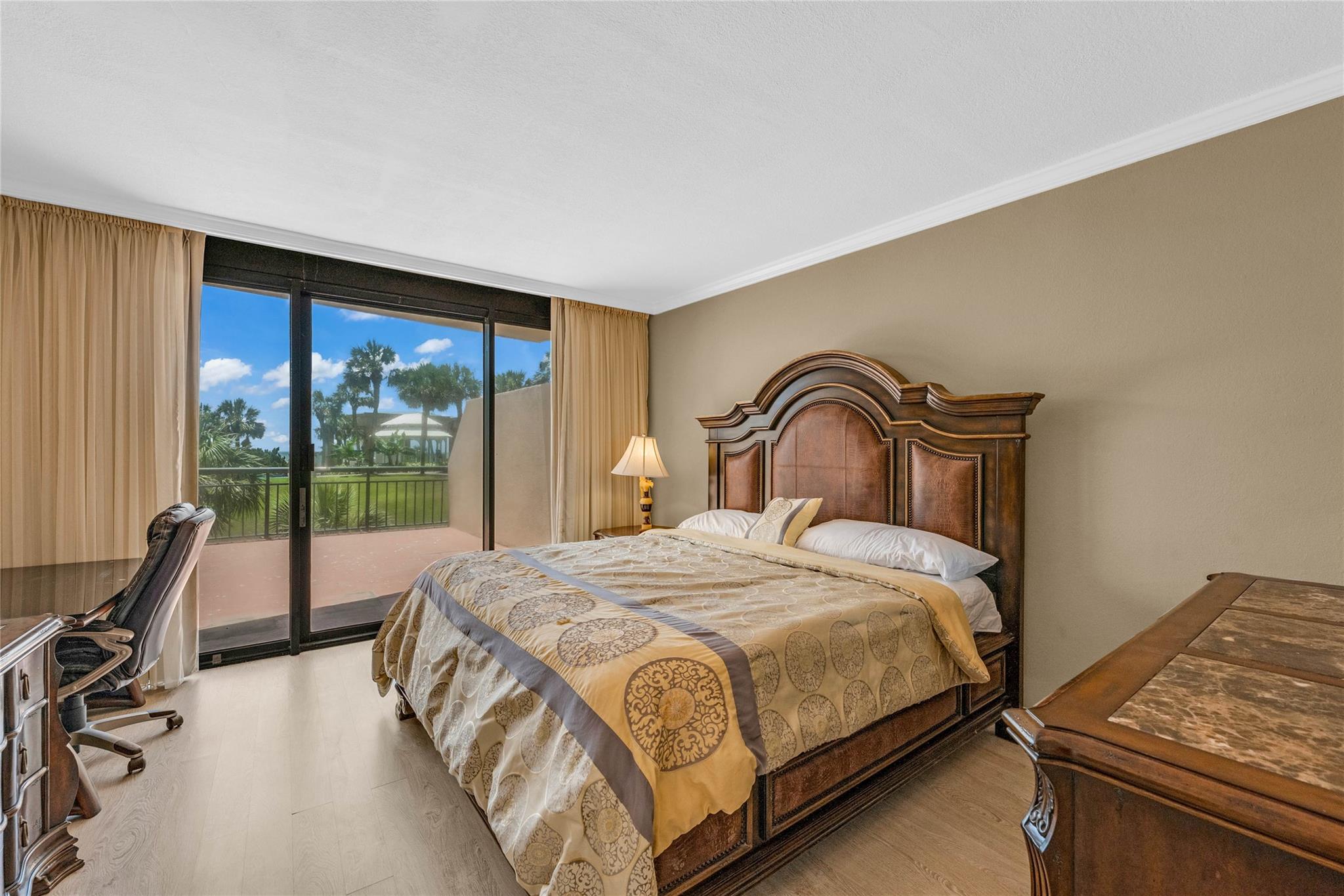 5220 Seawall Boulevard Unit: 332/333