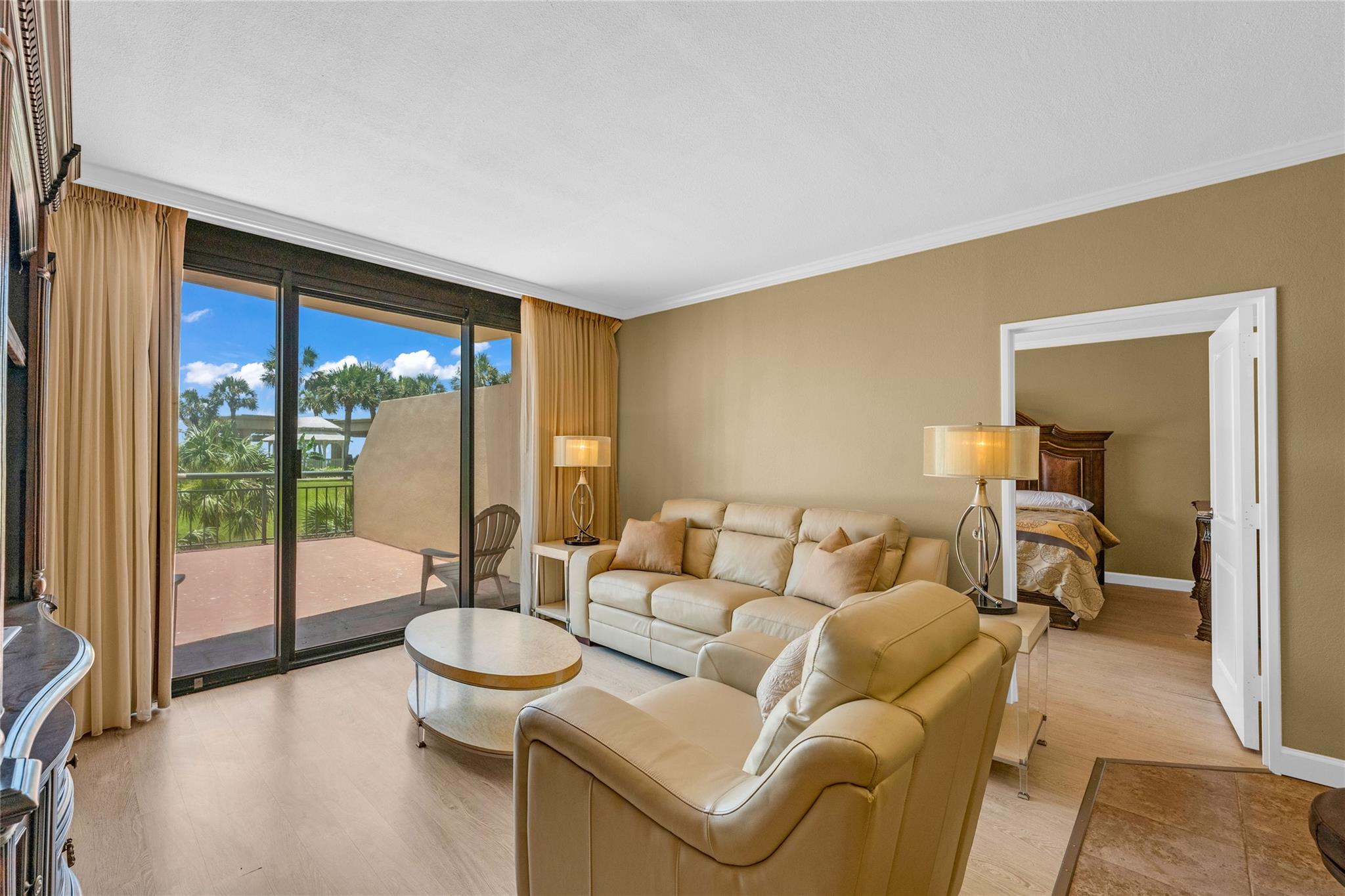 5220 Seawall Boulevard Unit: 332/333
