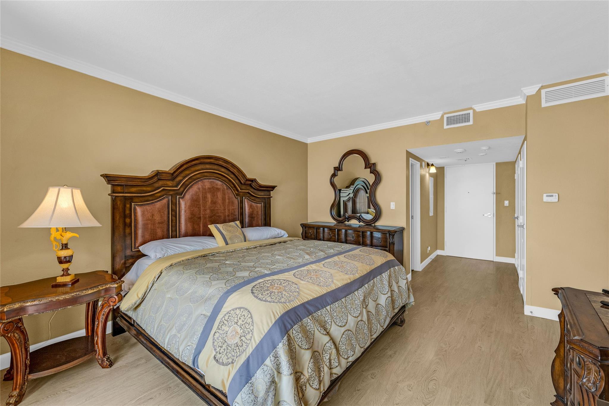 5220 Seawall Boulevard Unit: 332/333
