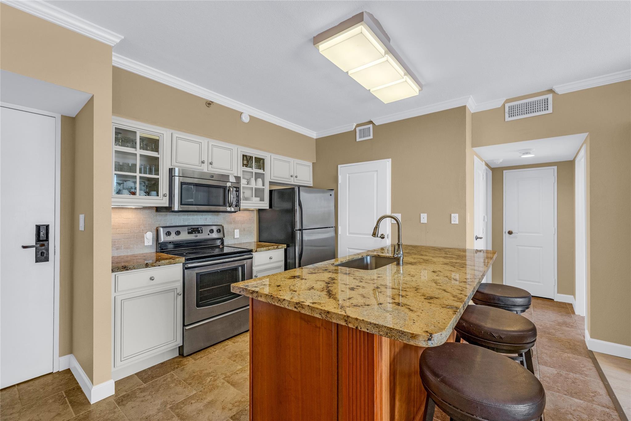5220 Seawall Boulevard Unit: 332/333