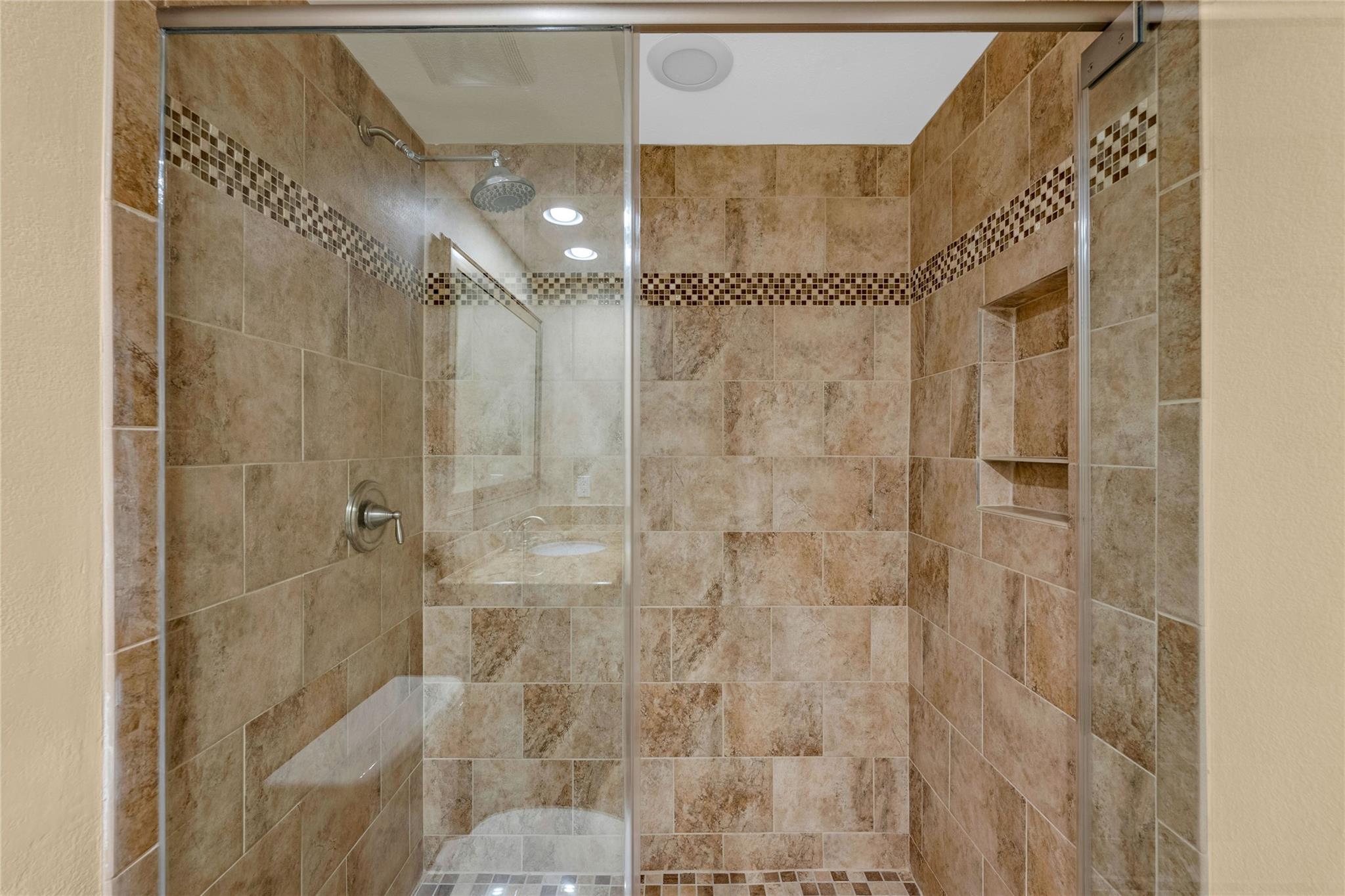 5220 Seawall Boulevard Unit: 332/333