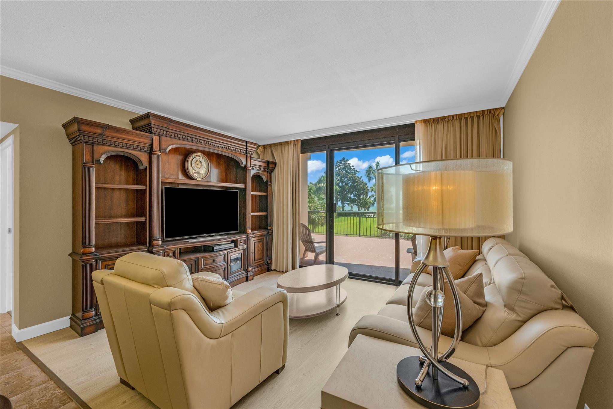 5220 Seawall Boulevard Unit: 332/333