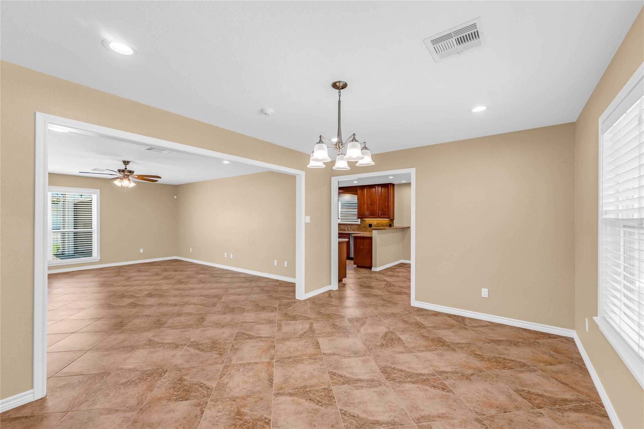 5611 Palm Circle