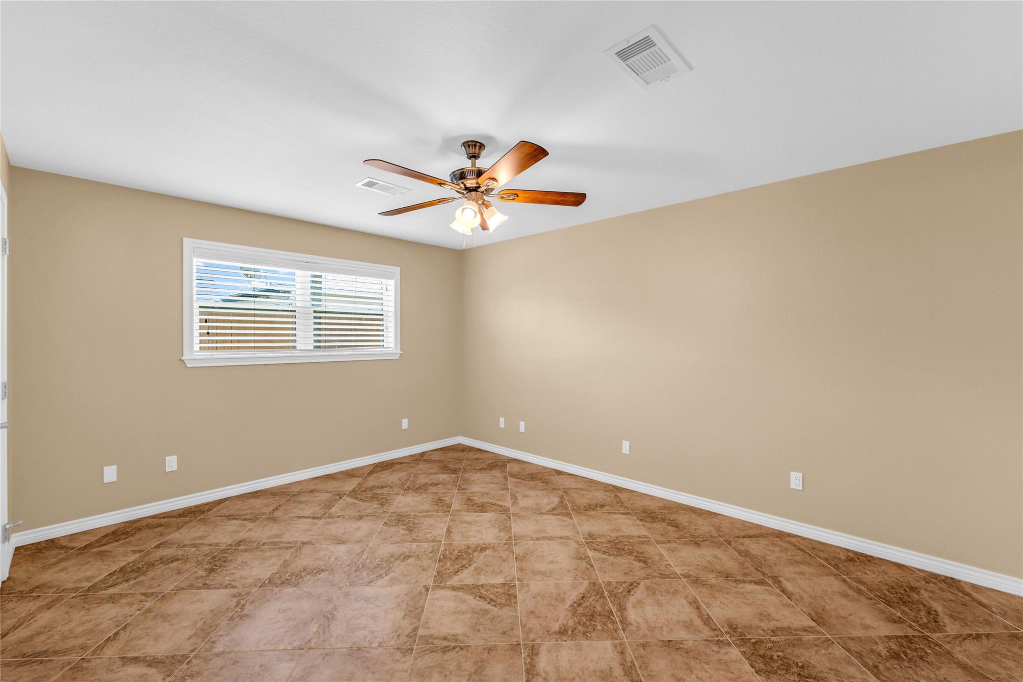 5611 Palm Circle