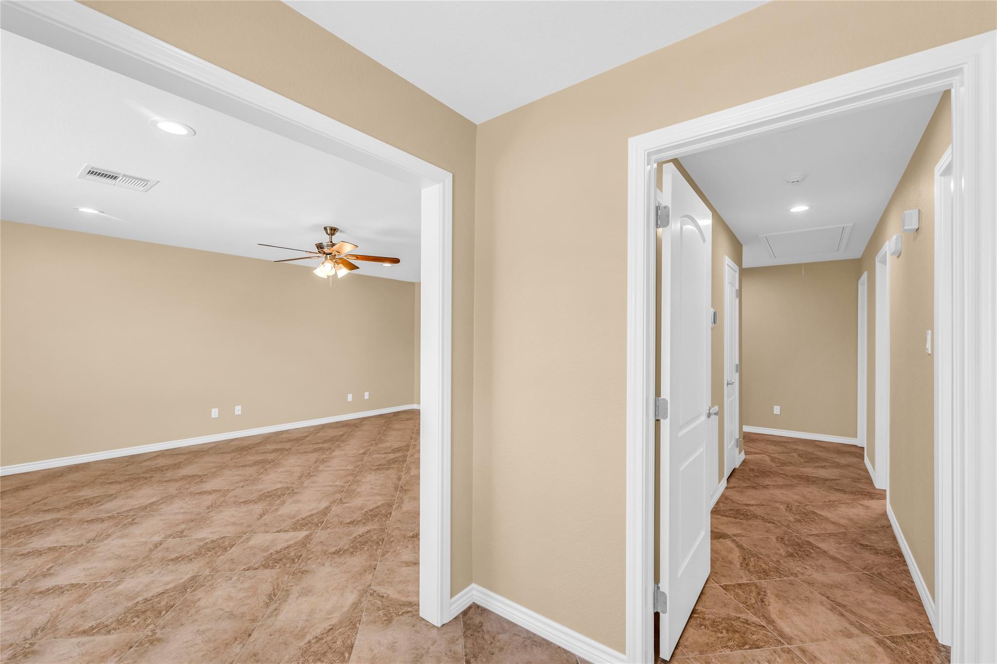 5611 Palm Circle