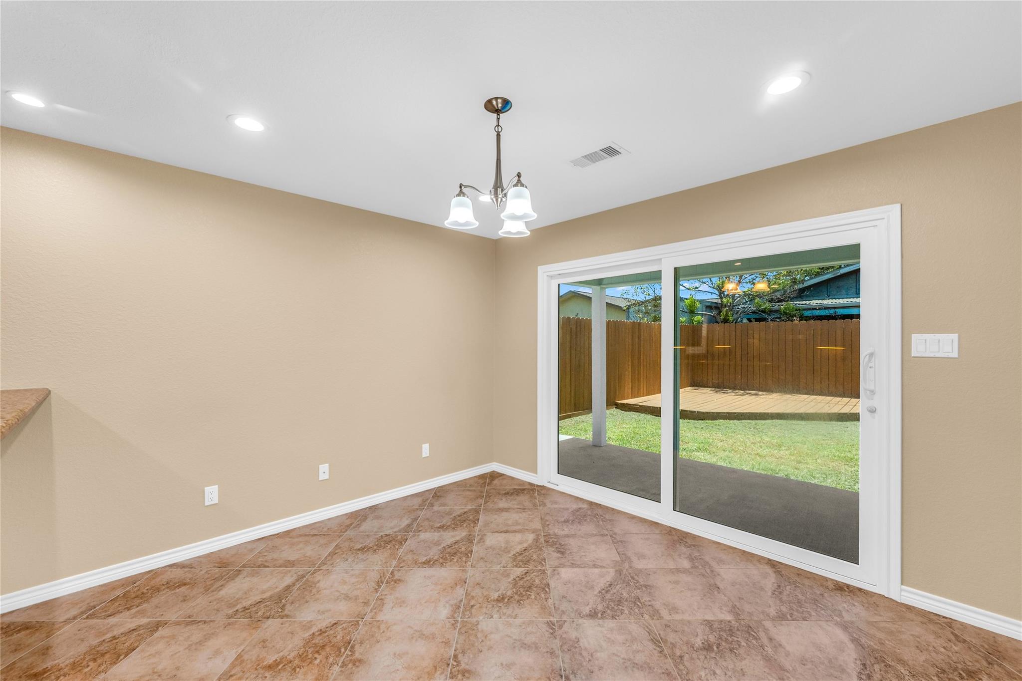 5611 Palm Circle