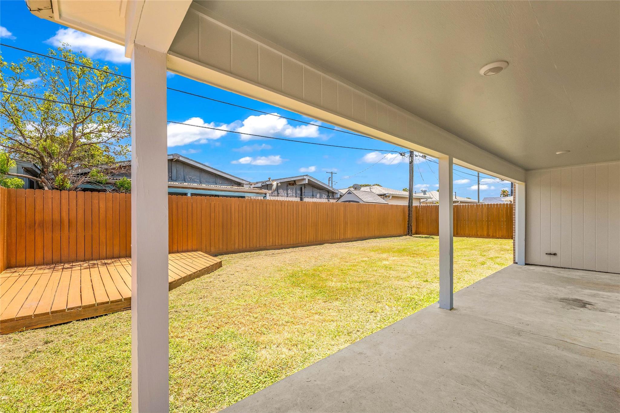 5611 Palm Circle