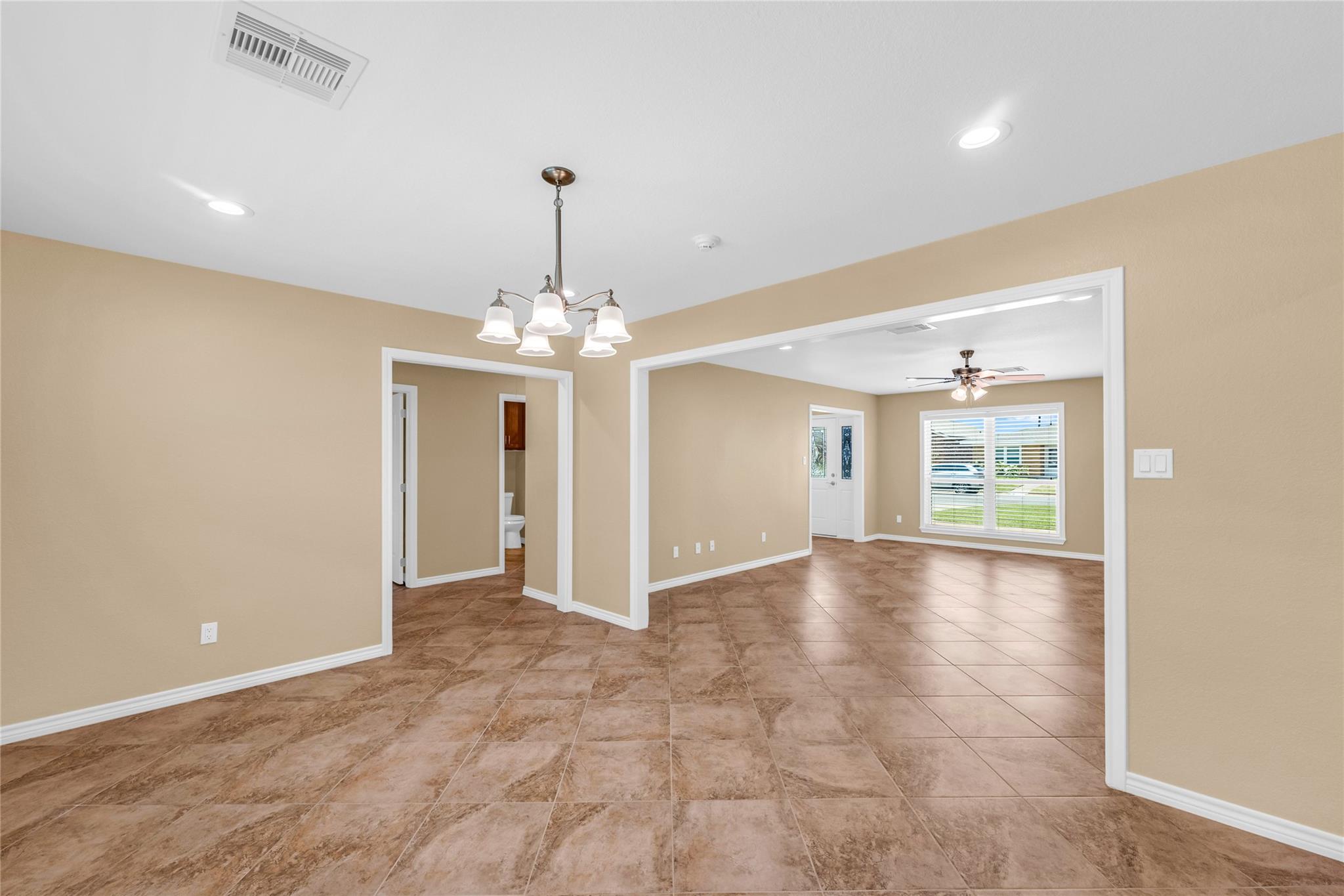 5611 Palm Circle