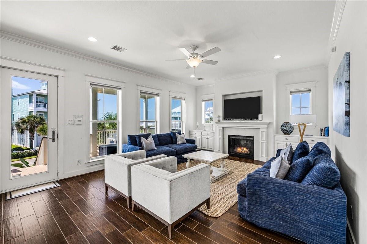11406 Beachside