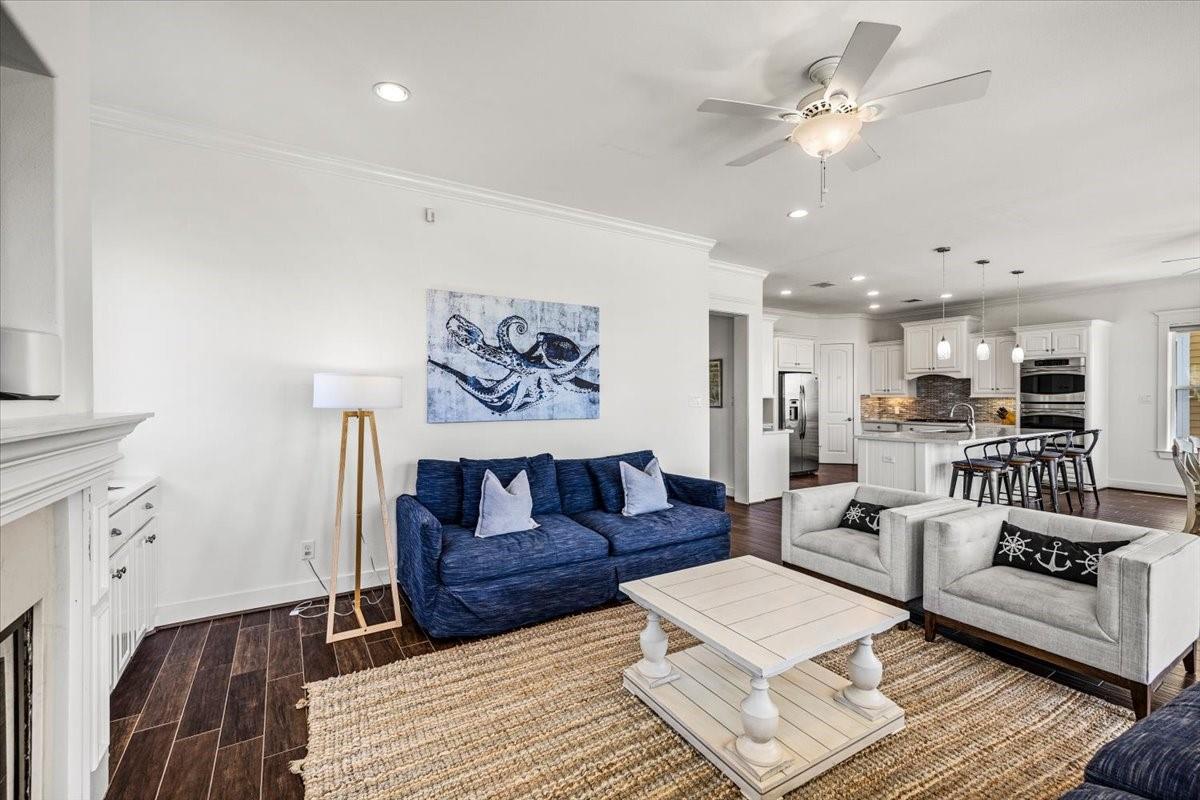 11406 Beachside