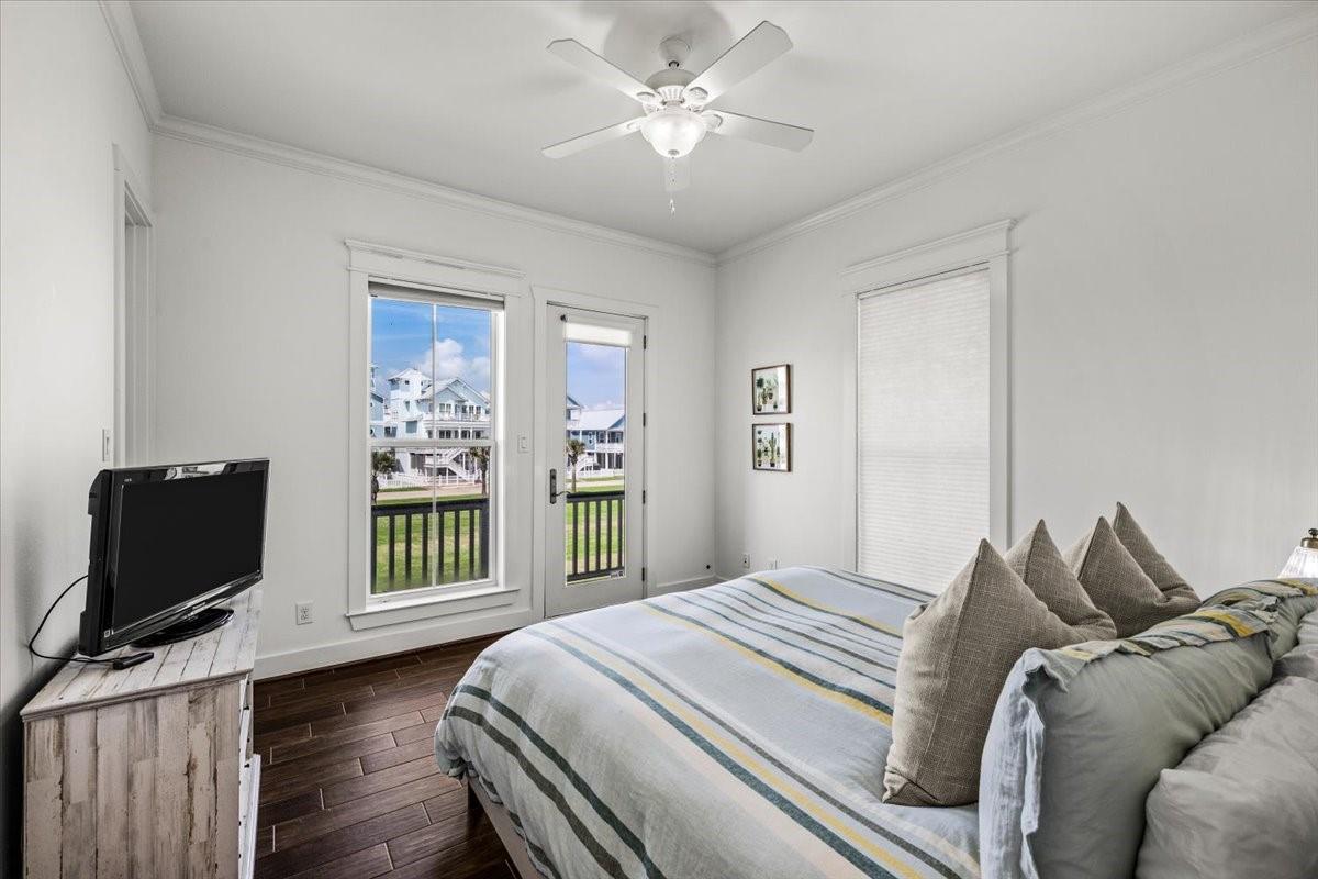 11406 Beachside